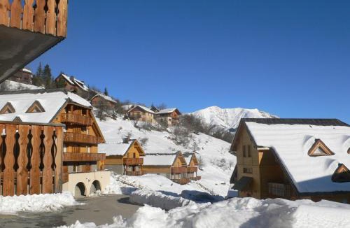 Pra Loup Apartment | Duplex cosy 6 pers avec balcon, parking et casier à ski à Pra Loup - FR-1-504-144