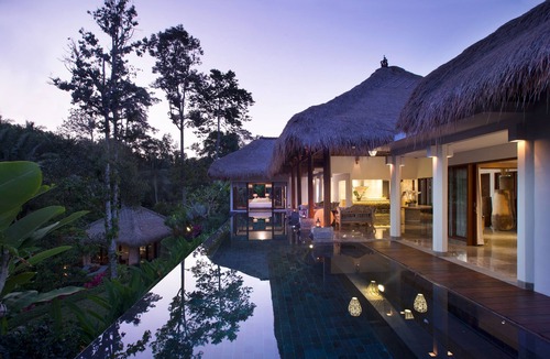Kemenuh Villa | Elegant, Intimate, Luxury Contemporary Balinese Villa In a Traditional Village