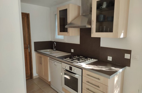 Le Thoronet Apartment | Entire apartment in a quiet location between Saint Tropez and the Gorges du Verdon