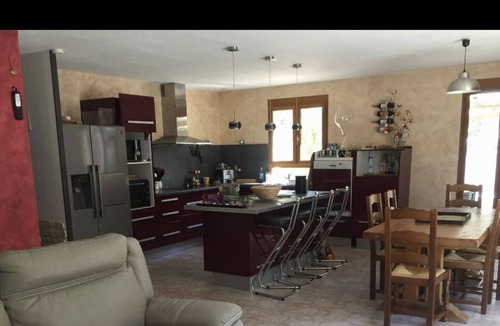 Cuges-les-Pins House | Entire room or villa near Castellet Bol d´Or Grand Prix F1 circuit