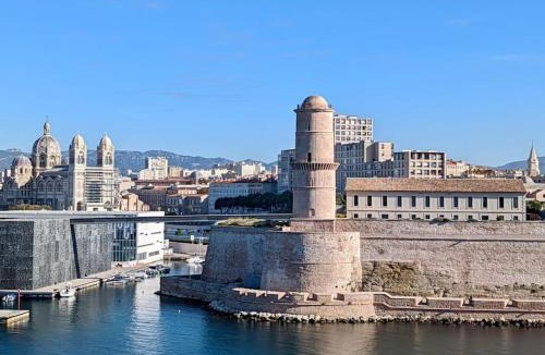La Joliette Apartment | Escapade marseillaise près des Terrasses du Port