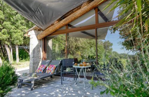 Solerieux House | Escapade romantique en Drôme, vue sur les vignes