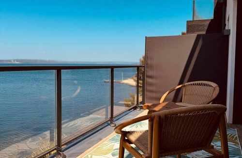 Saint-Mitre-les-Remparts Bed & Breakfast | Evasion room - mia casa