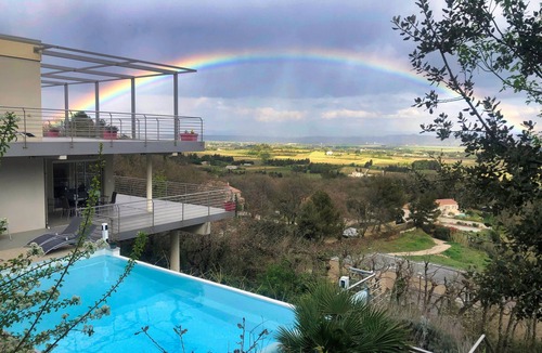 Rochefort-du-Gard Villa | Exceptional Villa in Provence - Paradise above the canopy!