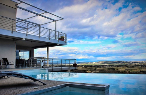 Rochefort-du-Gard Villa | Exceptional Villa in Provence - Paradise above the canopy!