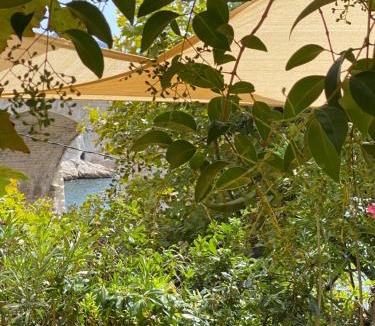 Endoume Bed & Breakfast | Exclusif - Urban Cabin vue mer les pieds dans l'eau