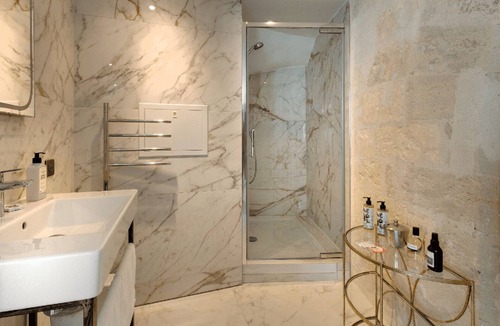 Avignon City Centre Hotel | Exclusive B&B Suites, Apartments, Spa & Fitness La Maison des Augustins