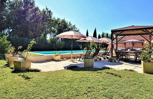 Mondragon House | Family friendly vacation home in Vaucluse between Montélimar and Avignon.