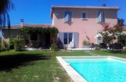 Velleron House | FAMILY HOUSE WITH LARGE GARDEN 5/6 people