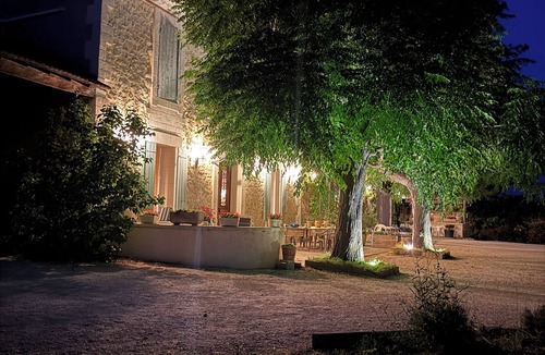 Jonquerettes House | Farm house, 5 miles from Avignon! Vineyard