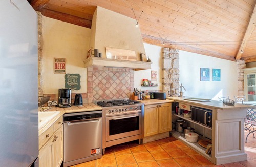 Velleron House | Farmhouse 'La Rivière' with Shared Pool, Private Terrace and Wi-Fi