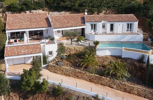 La Londe-les-Maures Villa | FAVORITE WITH SPLENDID SEA VIEW