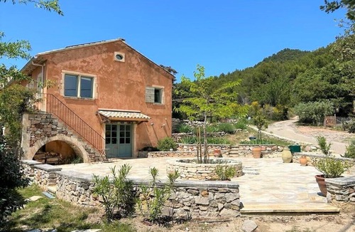 Gigondas House | Ferme Rénovée : Vignes, Silence, Piscine et vue à Couper le Souffle, de 2 à 20p