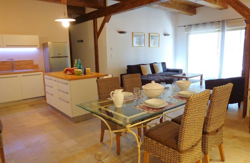 Molleges Apartment | First floor: l'Olivier 2 bedrooms - Air conditioning - Swimming pool at Domaine Les Rivales
