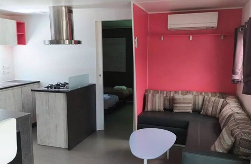 Saint Maime House | Flower Camping La Rivière * - Mobile home Premium 40m2 (2 bedrooms) + TV + LV + BBQ + Clim + 2 bathrooms 5 people