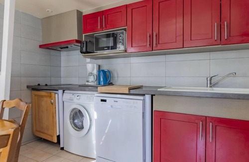 Raphele-les-Arles House | Fontenelle by Interhome