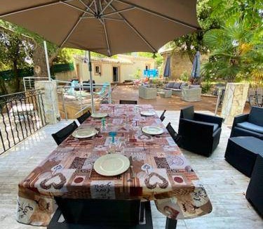 Saint-Maximin-la-Sainte-Baume Villa | 220 m² Villa ∙ 4 bedrooms ∙ 8 guests