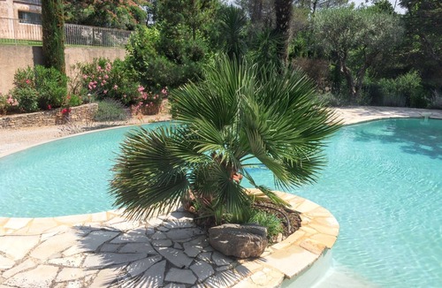 Saint-Maximin-la-Sainte-Baume Villa | Homerez - Villa in Saint Maximin