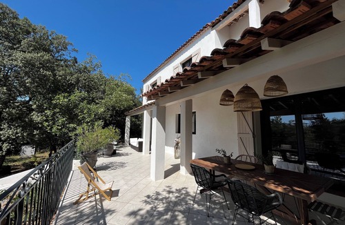 Saint-Maximin-la-Sainte-Baume House | Villa en Provence à 20 min D'aix en Provence, Avec Piscine et Terrasses