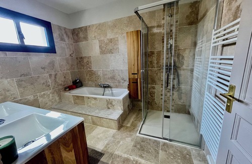 Saint-Maximin-la-Sainte-Baume House | Villa en Provence à 20 min D'aix en Provence, Avec Piscine et Terrasses