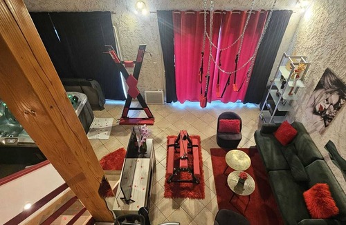 Tourves Apartment | Furnished duplex Xcoquine Spa & pool