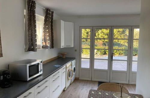 Caromb Apartment | Gîte au milieux des oliviers.