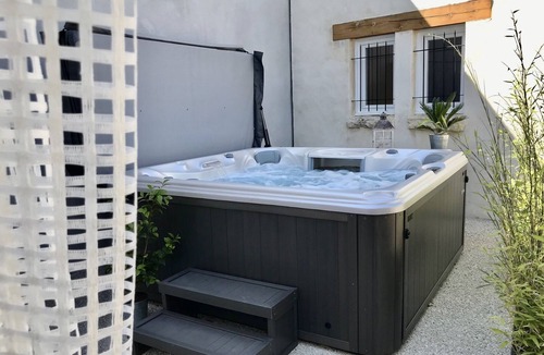Crillon-le-Brave Cottage | Gîte Couleur Olive