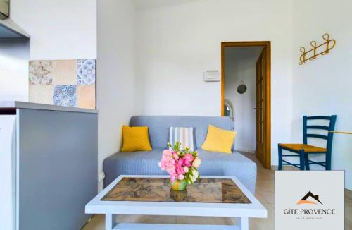 Paluds de Noves Apartment | Gîte de la Draillette