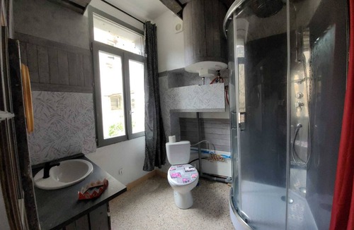 Montfrin Apartment | Gîte de la Tour, à 10 Minutes du Pont du Gard, Idéal Pour Couple