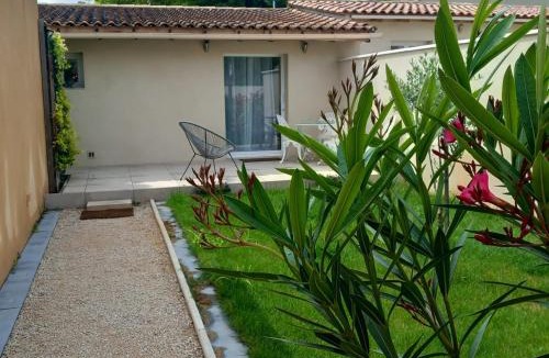 Le Thor Apartment | Gîte Le Jasmin