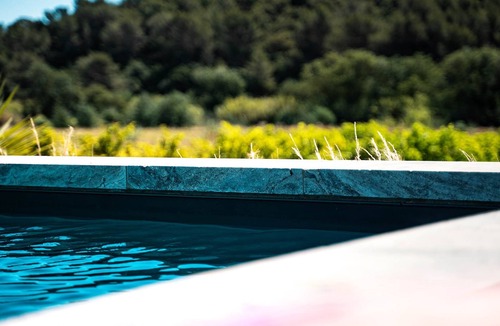 La Londe-les-Maures Apartment | Gîte Marron Sous Les Pins