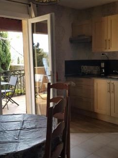 Le Val House | GÎTE Romantic Room