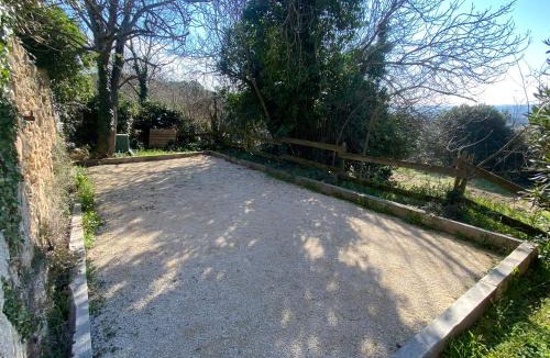 Tresques House | Gîtes in Mas Uzes zwembad en grote tuin