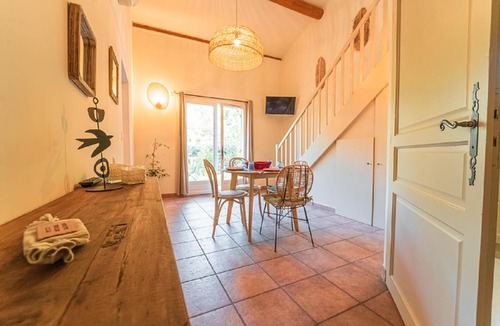 Castillon-du-Gard Apartment | Gîtes piscine La Bastide des Pins