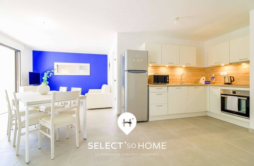La Faviere Apartment | Garden,beach et pool in La Favière by SELECT’soHOME