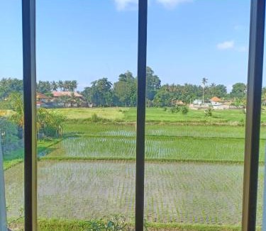 Batuan House | gelombang guest house