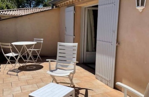 Bezouce House | Gite 2 Personnes Avec Terrasse, Piscine et Jardin, la Closerie de Besocia