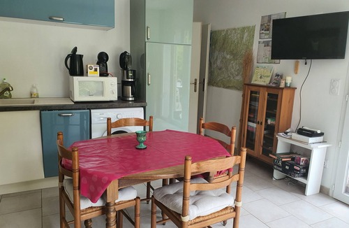 Saint-Martin-de-Castillon Villa | Gîte Hanna en Luberon, private pool, 2 to 4 Pers. Peace and quiet, heart of nature