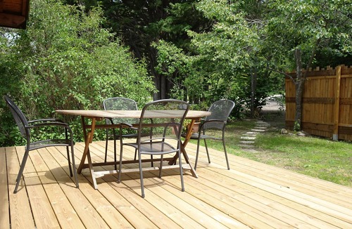 Venterol Apartment | Gite Idéal Pour des Vacances au Calmes en Pleine Nature Avec Piscine
