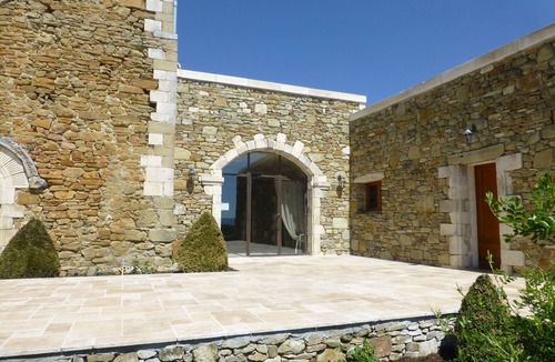 Simiane-la-Rotonde Cottage | GITE OF THE ABBEY OF VALSAINTES
