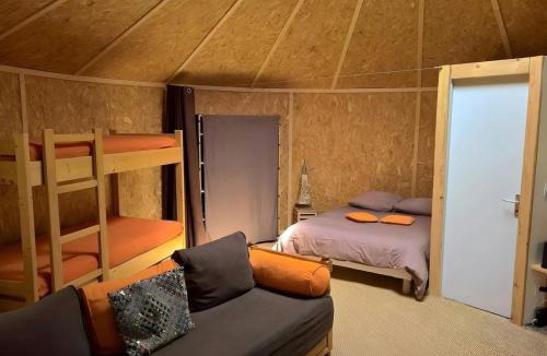 Entrepierres House | Gites et Yourtes l'Aousière