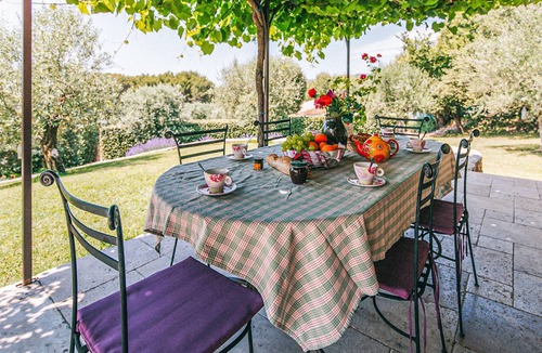 Lioux House | Gorgeous home in Lioux with WiFi