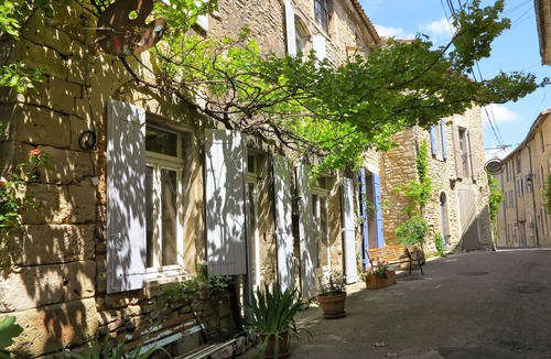Goult House | GOULT: 2 bedroom house with great views, 2 minutes walk from the main square