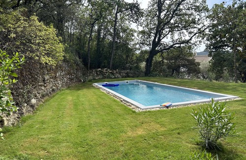Vers-Pont-du-Gard Villa | Grande Maison de Campagne Familiale à 2 pas du Pont du Gard et au Calme !