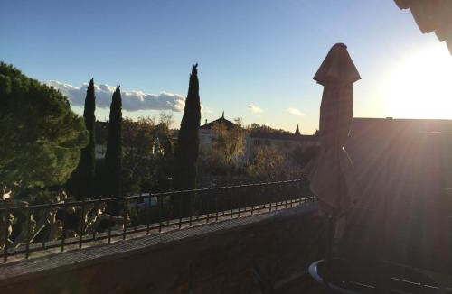 Entraigues-sur-la-Sorgue Apartment | Grande terrasse CLIM parking privé SMART TV, local velos