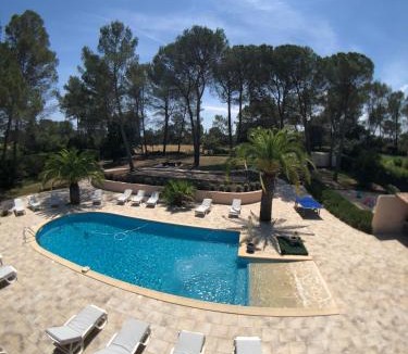 Puget-sur-Argens Villa | Grande Villa 4 étoiles 20pax entre Cannes and Saint Tropez
