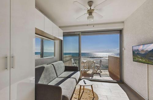 Le Grau-dʼAgde Apartment | Grau d'Agde : Studio cabine avec terrasse, parking privé, vue mer - FR-1-423-270