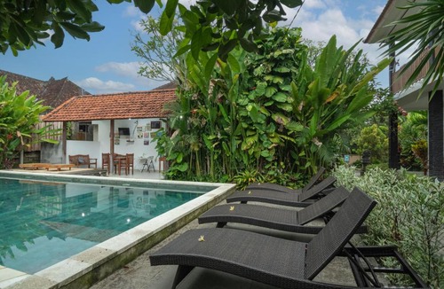 Kemenuh House | Green Papaya House