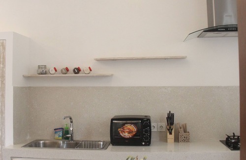Sunset Road Apartment | Green Studio Apartment Seminyak