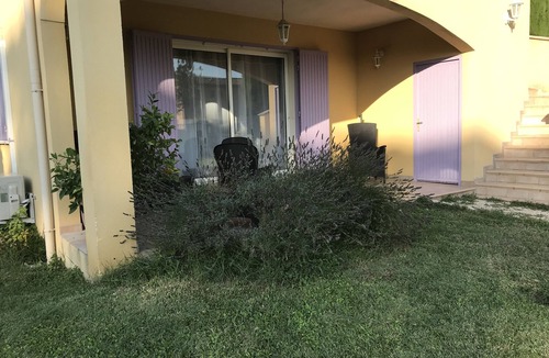 Montfavet House | Ground floor apartment in private and quiet subdivision Avignon /Montfavet